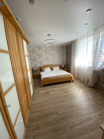 Купить дом в Микрорайоне Порт-Артур в Омске. Вариант № 2482324, 15, площадь -  квм, цена 13500000 рублей