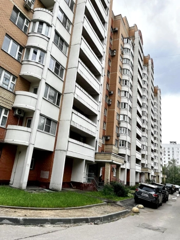 Купить квартиру на вторичке в Москве. Вариант № 17938, 12, площадь -  квм, цена 18000000 рублей