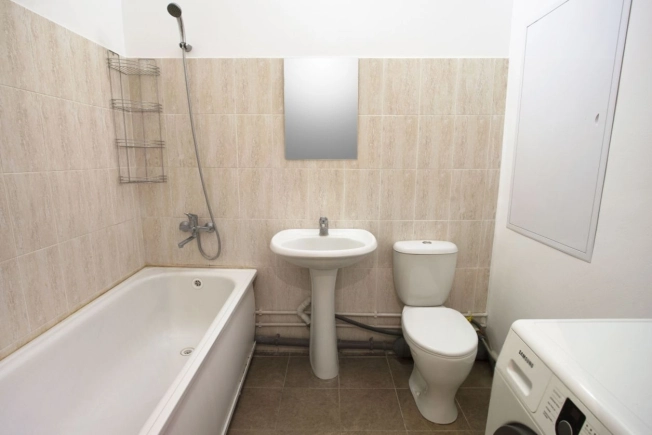 Купить однокомнатную квартиру на улице Кедрова в Москве. Вариант № 10095964, 6, площадь -  квм, цена 6700000 рублей