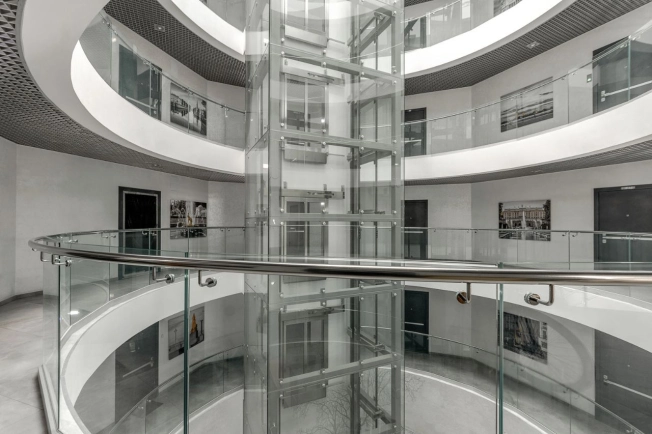 Купить трехкомнатную квартиру на улице Московское шоссе в Санкт-Петербурге. Вариант № 33660, 35, площадь -  квм, цена 59500000 рублей