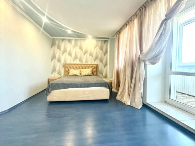 Купить трехкомнатную квартиру в Калуге. Вариант № 42880, 7, площадь -  квм, цена 11199000 рублей