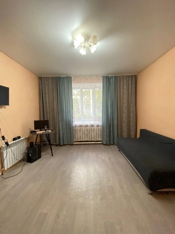 Купить двухкомнатную квартиру в Октябрьском. Вариант № 2893382, 4, площадь -  квм, цена 2570000 рублей