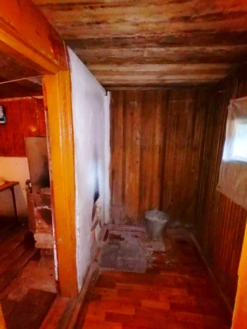 Купить дом на улице Набережная в Тюменской области. Вариант № 33435, 13, площадь -  квм, цена 1750000 рублей