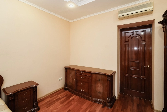 Купить трехкомнатную квартиру в Омске. Вариант № 8417924, 14, площадь -  квм, цена 18950000 рублей