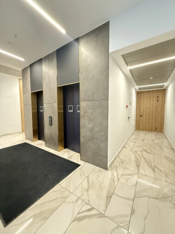 Купить квартиру в Москве. Вариант № 10247183, 6, площадь -  квм, цена 32000000 рублей