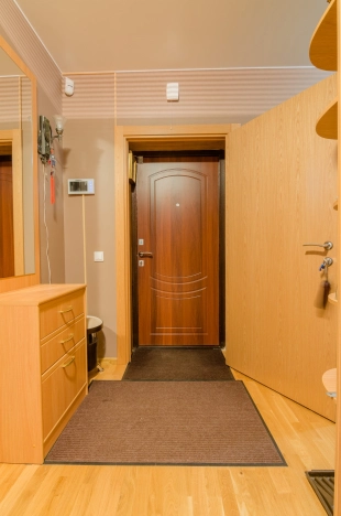 Купить четырехкомнатную квартиру в Вологде. Вариант № 14804, 38, площадь -  квм, цена 33250000 рублей