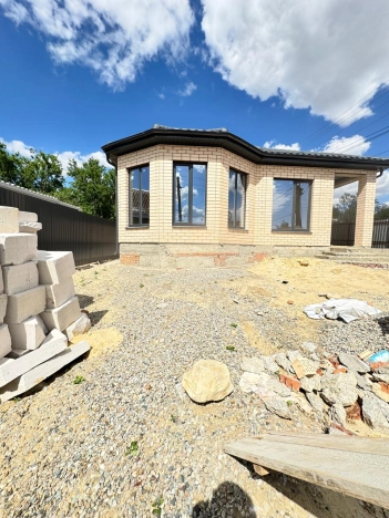 Купить дом в Элисте. Вариант № 44923, 2, площадь -  квм, цена 7500000 рублей