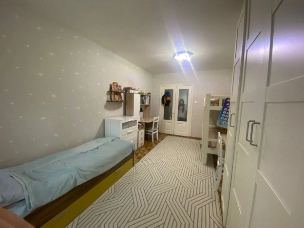 Купить трехкомнатную квартиру на улице 6-я Линия в Ростовской области. Вариант № 5346292, 0, площадь -  квм, цена 6650000 рублей