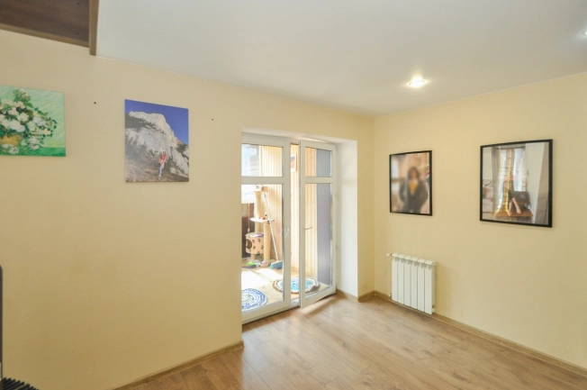 Купить четырехкомнатную квартиру в Новосибирской области. Вариант № 330510, 7, площадь -  квм, цена 14000000 рублей