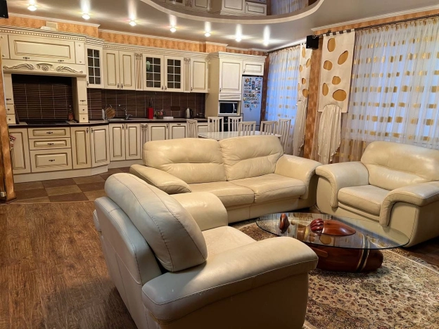 Купить квартиру на улице Костюкова в Белгороде. Вариант № 55806, 1, площадь -  квм, цена 15000000 рублей