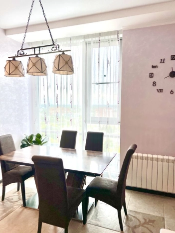 Купить трехкомнатную квартиру на вторичке на улице Малая Бородинская в Московской области. Вариант № 10497407, 4, площадь -  квм, цена 22500000 рублей