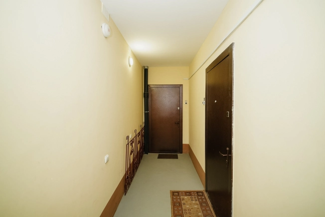 Купить однокомнатную квартиру в Омске. Вариант № 8464559, 14, площадь -  квм, цена 3950000 рублей