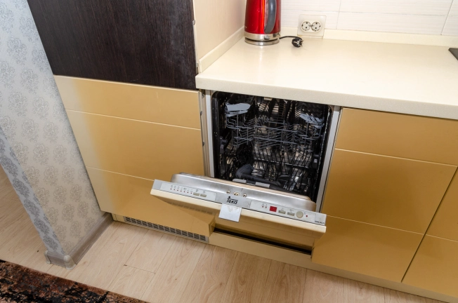 Купить трехкомнатную квартиру у метро Октябрьская в Новосибирске. Вариант № 420251, 29, площадь -  квм, цена 11000000 рублей