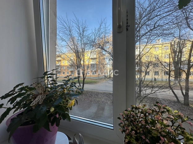 Купить двухкомнатную квартиру в Микрорайоне 15-й, Ангарск в Ангарске. Вариант № 37753, 12, площадь -  квм, цена 4900000 рублей