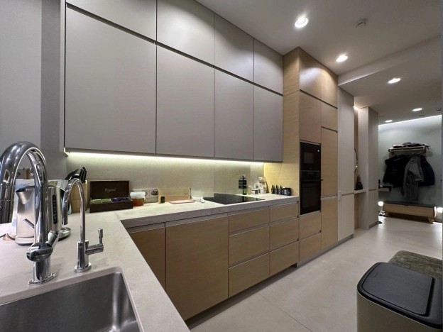 Купить квартиру в Москве. Вариант № 8442938, 4, площадь -  квм, цена 135000000 рублей