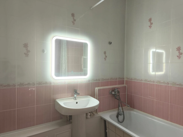 Купить однокомнатную квартиру на улице Василенко в Амурской области. Вариант № 9920027, 21, площадь -  квм, цена 6490000 рублей