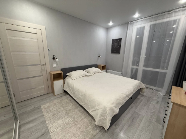 Купить двухкомнатную квартиру в Ленинградской области. Вариант № 9591018, 14, площадь -  квм, цена 13000000 рублей