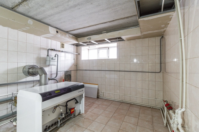 Купить дом в Омске. Вариант № 17590, 17, площадь -  квм, цена 40000000 рублей