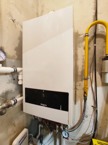 Купить таунхаус в Омске. Вариант № 8156864, 20, площадь -  квм, цена 18970000 рублей