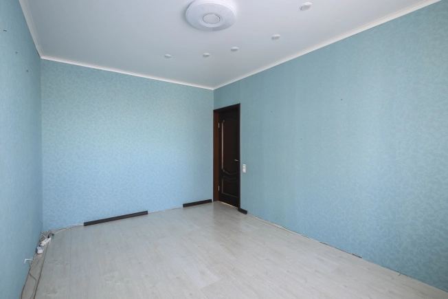 Купить трехкомнатную квартиру у метро Коммунарка в Москве. Вариант № 8845570, 30, площадь -  квм, цена 14200000 рублей