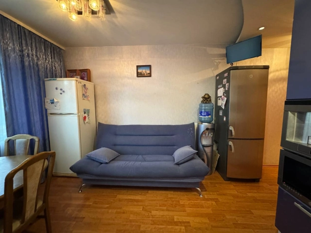 Купить трехкомнатную квартиру в Микрорайоне Ключи в Воронеже. Вариант № 10475441, 6, площадь - квм, цена 9500000 рублей