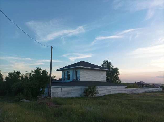 Купить дом в районе Дзержинский в Волгограде. Вариант № 8637, 4, площадь -  квм, цена 6500000 рублей