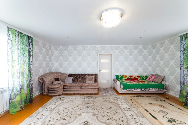 Купить дом в Микрорайоне Восточный, Тобольск в Тобольске. Вариант № 2438, 4, площадь -  квм, цена 3500000 рублей