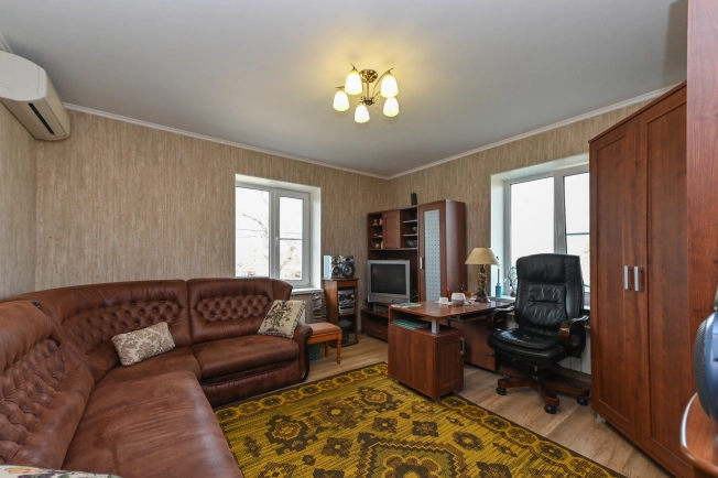 Купить дом в Новочеркасске. Вариант № 30421, 4, площадь -  квм, цена 38000000 рублей