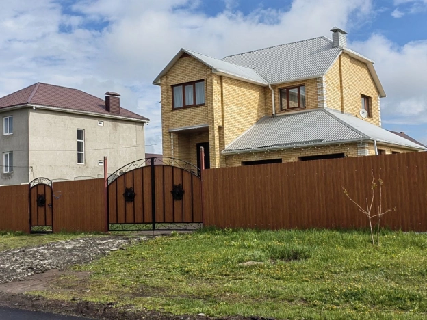 Купить дом в Белгороде. Вариант № 2755234, 39, площадь -  квм, цена 11900000 рублей