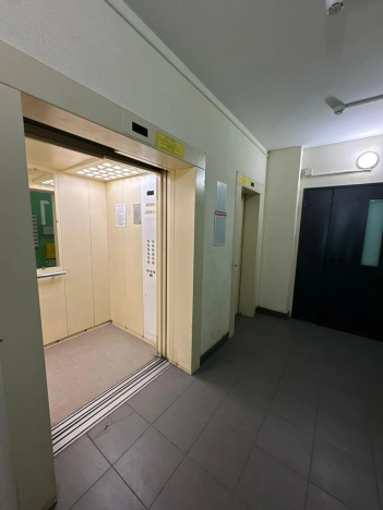 Купить однокомнатную квартиру на улице Пулковское шоссе в Санкт-Петербурге. Вариант № 7998335, 14, площадь -  квм, цена 5000000 рублей