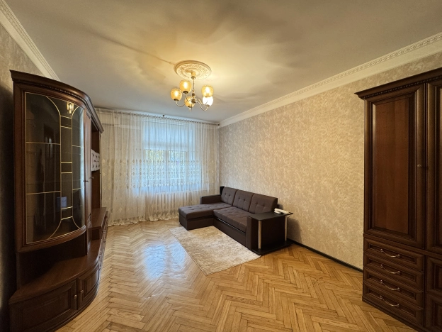 Купить квартиру в Москве. Вариант № 7592354, 22, площадь - квм, цена 44000000 рублей