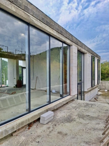 Купить дом на улице Октябрьский переулок в Новороссийске. Вариант № 18320, 8, площадь -  квм, цена 53400000 рублей