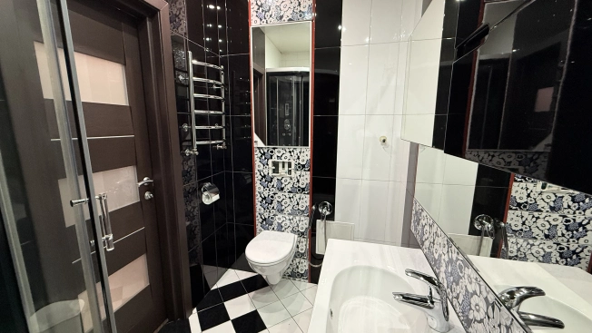 Купить однокомнатную квартиру на улице Черниговская в Калининграде. Вариант № 882865, 5, площадь -  квм, цена 6290000 рублей