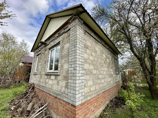 Купить дом на улице Карла Маркса в Краснодаре. Вариант № 34901, 8, площадь -  квм, цена 2700000 рублей