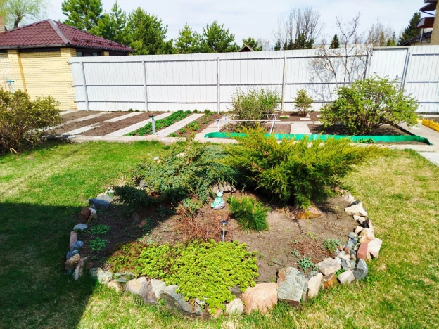 Купить дом в Омске. Вариант № 42670, 4, площадь -  квм, цена 13999999 рублей