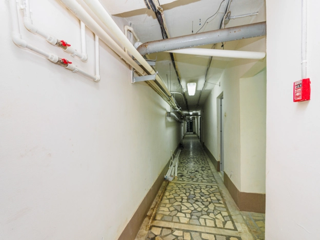 Купить коммерческую недвижимость в Омске. Вариант № 34842, 21, площадь -  квм, цена 42000000 рублей