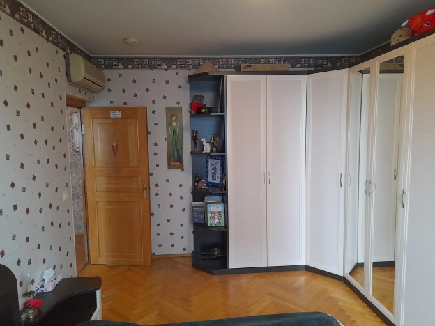 Купить квартиру у метро Пятницкое шоссе в Москве. Вариант № 8719, 13, площадь -  квм, цена 28000000.0000 рублей
