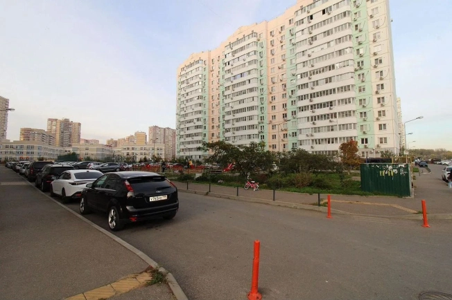 Купить однокомнатную квартиру в Краснодаре. Вариант № 10283512, 29, площадь -  квм, цена 4600000 рублей