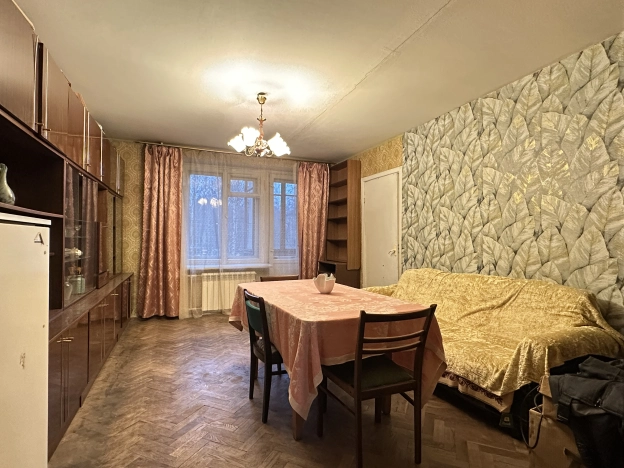 Купить трехкомнатную квартиру в Санкт-Петербурге. Вариант № 9159954, 5, площадь -  квм, цена 10700000 рублей