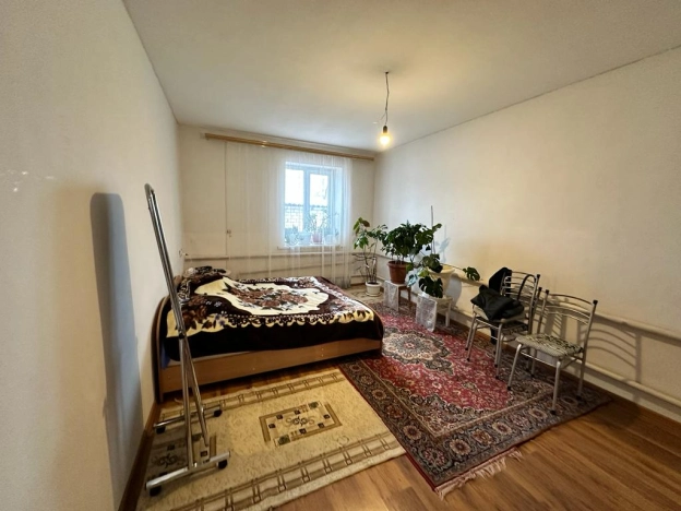 Купить дом в районе Юго-Западный в Элисте. Вариант № 7312, 4, площадь -  квм, цена 9000000 рублей