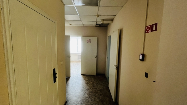 Снять коммерческую недвижимость свободного назначения на улице Коммунистическая в Новосибирске. Вариант № 8137, 6, площадь -  квм, цена 123695 рублей