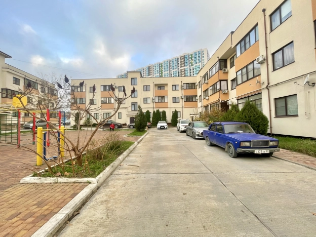 Купить однокомнатную квартиру в Краснодарском крае. Вариант № 10052569, 25, площадь -  квм, цена 5200000 рублей