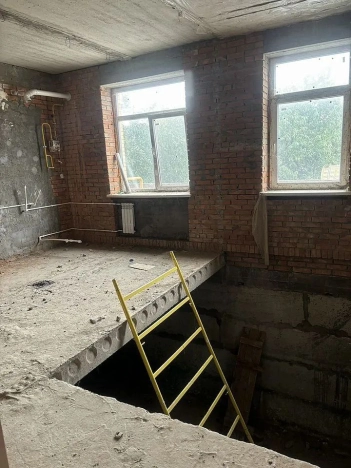 Купить трехкомнатную квартиру в Ростовской области. Вариант № 3527552, 8, площадь -  квм, цена 11999999 рублей