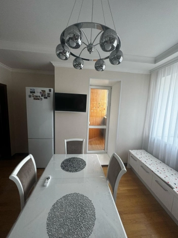 Купить квартиру в Тобольске. Вариант № 8460987, 10, площадь -  квм, цена 7800000 рублей