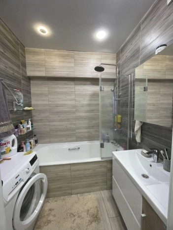 Купить трехкомнатную квартиру в районе Октябрьский в Улан-Удэ. Вариант № 8906993, 10, площадь - квм, цена 10150000 рублей