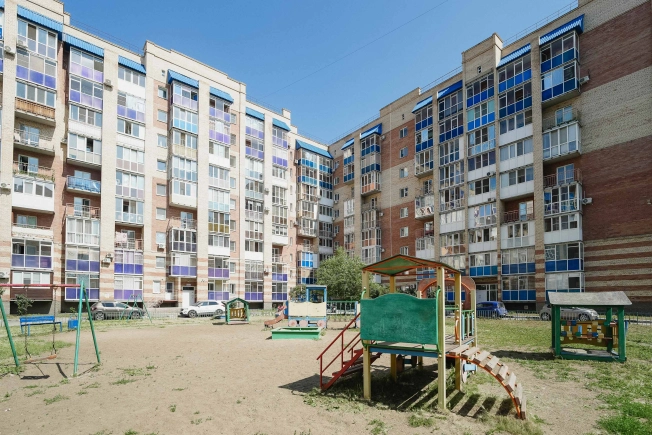 Купить трехкомнатную квартиру на улице бульвар Архитекторов в Омске. Вариант № 56298, 27, площадь -  квм, цена 9600000 рублей