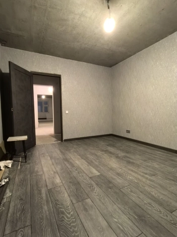 Купить квартиру на вторичке на улице Студенческая в Благовещенске. Вариант № 10392252, 3, площадь -  квм, цена 18500000 рублей