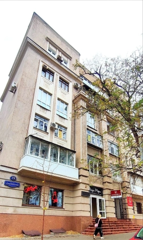 Купить трехкомнатную квартиру в Ростовской области. Вариант № 9589895, 18, площадь -  квм, цена 15500000 рублей