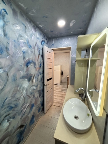 Купить двухкомнатную квартиру в Старом Осколе. Вариант № 6712039, 6, площадь -  квм, цена 3150000 рублей