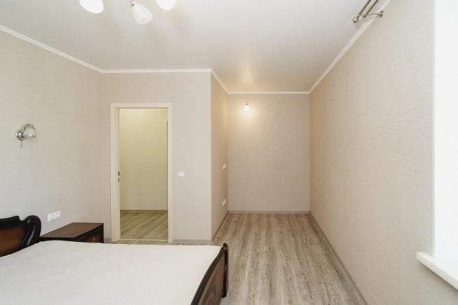 Купить трехкомнатную квартиру на улице бульвар Архитекторов в Омске. Вариант № 56298, 14, площадь -  квм, цена 9600000 рублей